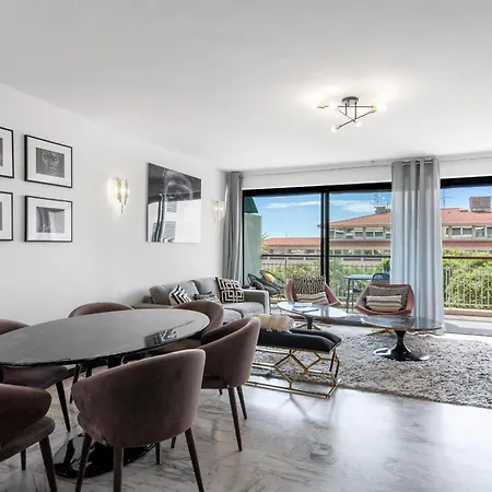 Appartement -clr- Charming 3-bedroom In The Heart Of