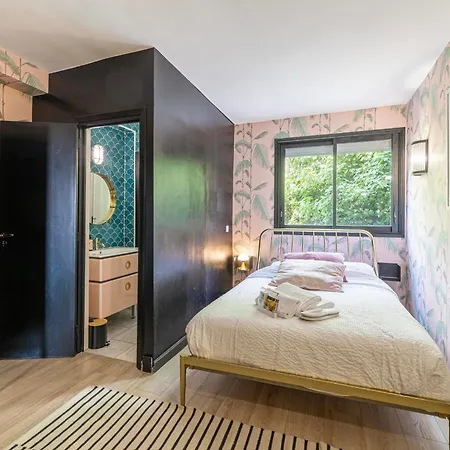 -clr- Charming 3-bedroom In The Heart Of *
